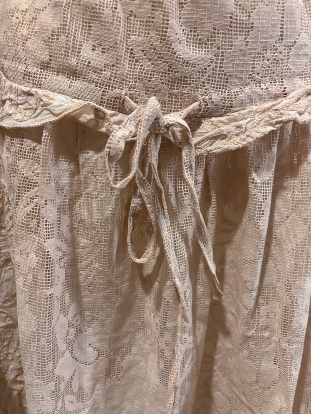POL Neutral Lace Tiered Midi Skirt in Beige - Picture 5 of 6